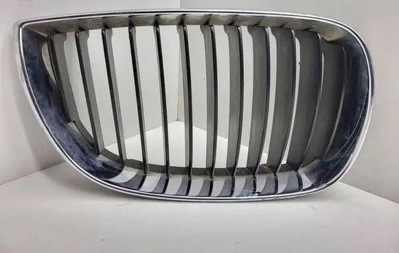 BMW 1 E81 E87 Front bumper upper radiator grill 70771309 71286149