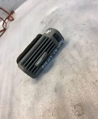 Audi Q7 4L Dashboard side air vent grill/cover trim 4l0819209