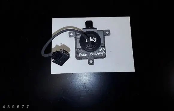 Mitsubishi Outlander Xenon control unit/module W3T23371
