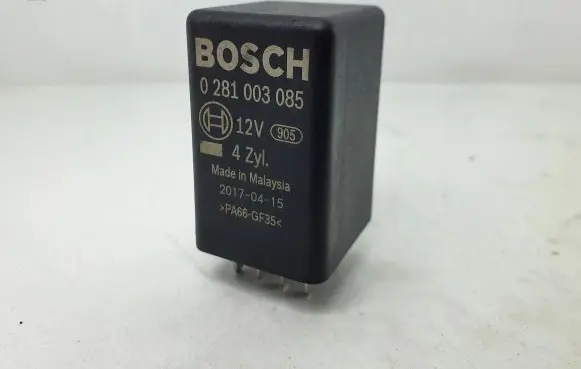 Volkswagen PASSAT B6 Glow plug pre-heat relay 0281003085 20170415