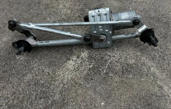 KIA Ceed Front wiper linkage and motor 98100J7000