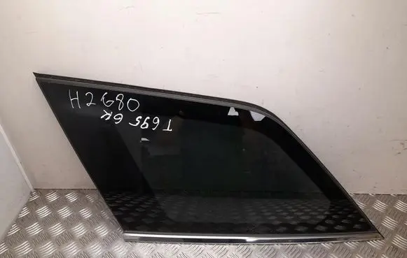 Peugeot 5008 Rear side window 9812842380