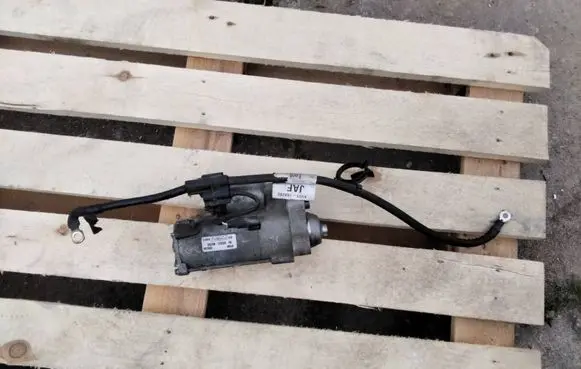 Ford Kuga II Starter motor 6G9N11000FA