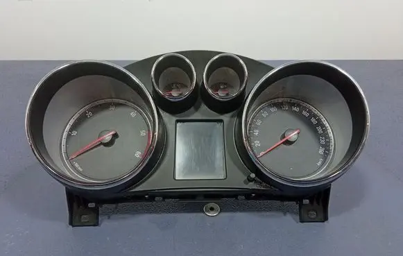 Opel Insignia A Speedometer (instrument cluster) 20970768