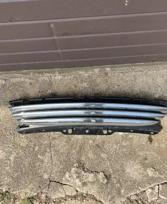 Mini One - Cooper Coupe R56 Front bumper upper radiator grill 2751291 2752364