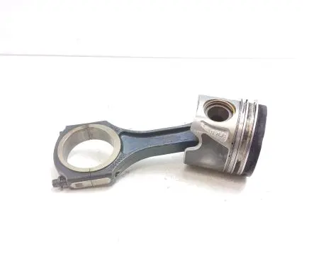 Mercedes-Benz Sprinter W906 Piston with connecting rod 65100