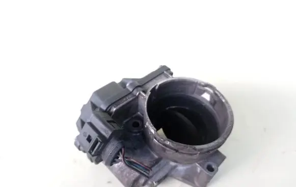 Volkswagen Caddy Throttle valve 03G128063Q