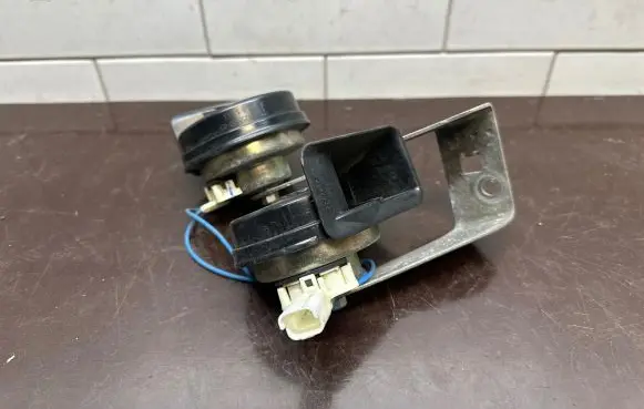 Peugeot 308 Horn signal 9676258880