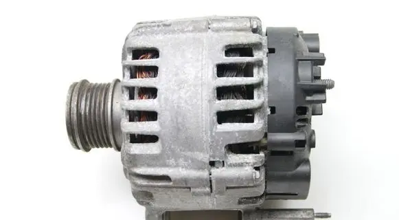 Volkswagen Golf VII Generator/alternator 04L903021D