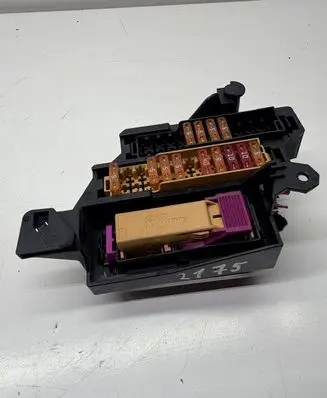 Audi A4 S4 B8 8K Fuse module 4F1941824