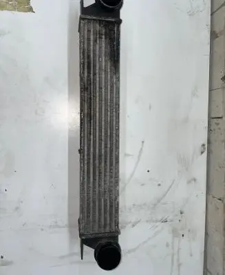 BMW 5 E39 Intercooler radiator 17512247359 512247359 2247359