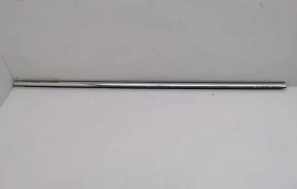 Front door glass trim molding