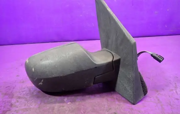 Ford Fusion Front door electric wing mirror