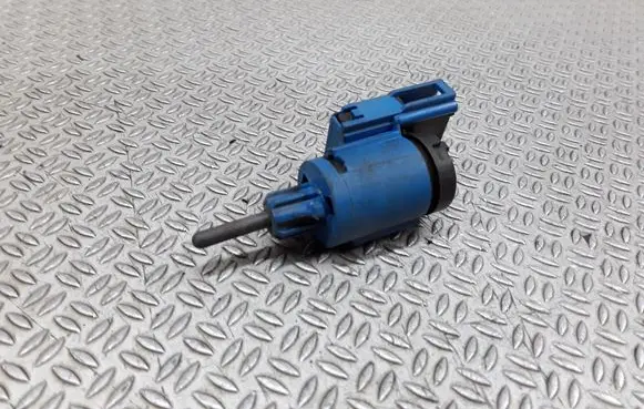 Clutch pedal sensor