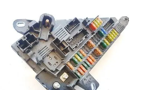 BMW 5 E60 E61 Fuse box set 690661805 518956040
