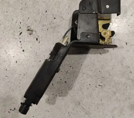 Citroen C5 Tailgate window lock/catch/latch 352101