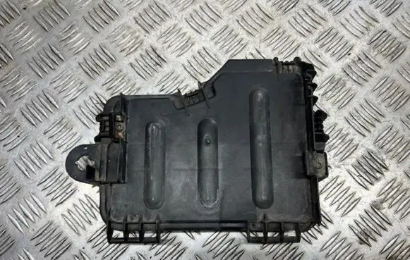 Audi A8 S8 D3 4E Fuse box cover 4E1937128