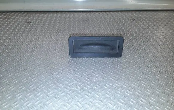 Ford Mondeo MK IV Tailgate opening switch 6M5119B514