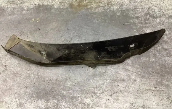 Mercedes-Benz SLK R170 Fender end trim A1706870107 BBP115101