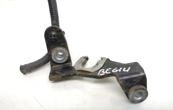 KIA Soul Gear shift cable bracket 