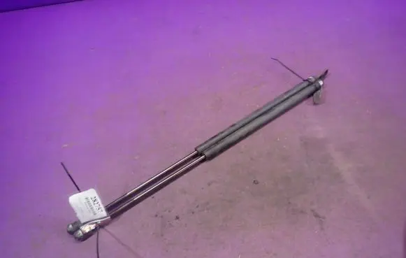 Mitsubishi Colt CZ3 Tailgate strut 