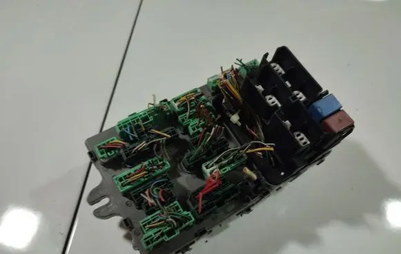 Fuse box set