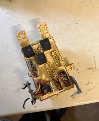 Hyundai H-1, Starex, Satellite Fuse module 919504H011 08242D