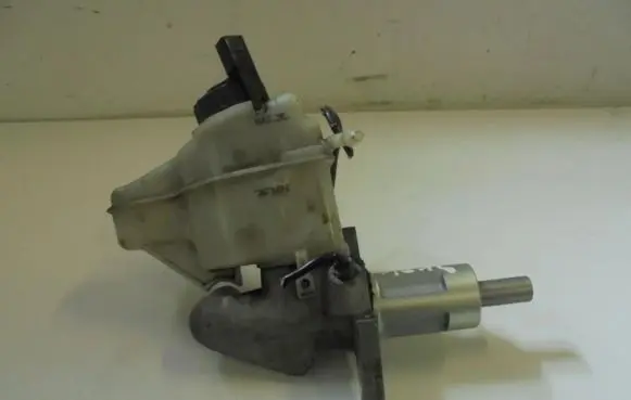 Skoda Octavia Mk2 (1Z) Master brake cylinder