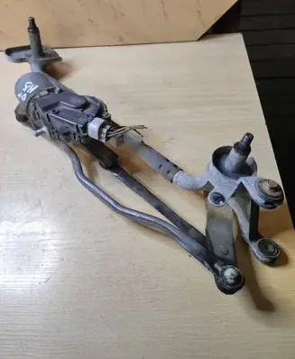 Mazda 5 Front wiper linkage and motor 1593000600