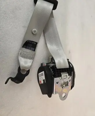 Volvo XC90 Third row seat belt 39842887