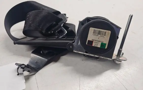 Opel Zafira B Front seatbelt 13242305