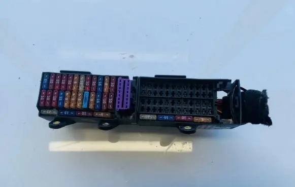 Volkswagen Fox Fuse box set 5z0941828a 14809182