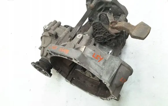 Volkswagen Caddy Manual 7 speed gearbox 