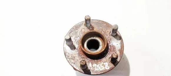 Toyota Prius (XW20) Front wheel hub