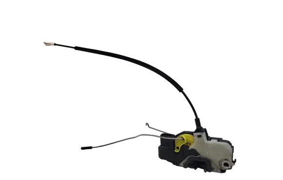 Opel Insignia A Front door lock 3023801