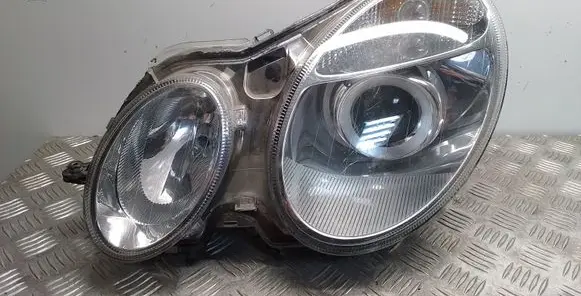 Mercedes-Benz E W211 Headlight/headlamp 15435900