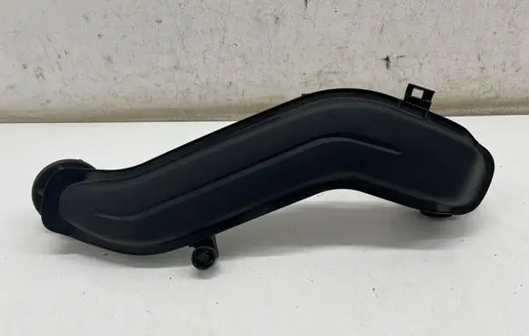 Audi Q3 F3 Intercooler hose/pipe 05E145673E