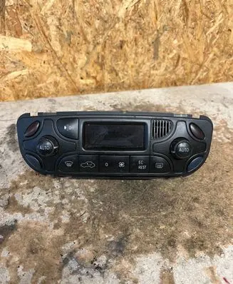 Mercedes-Benz C W203 Climate control unit A2038300985 9140010484