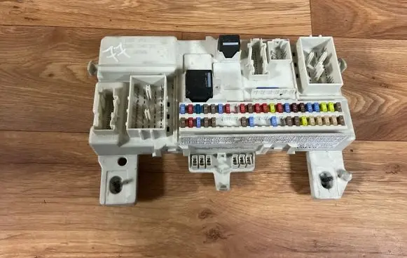 Volvo V50 Fuse module 31268178