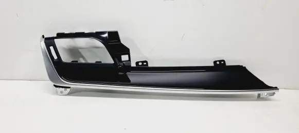 Nissan Qashqai J12 Dashboard center trim panel 684116UA0B