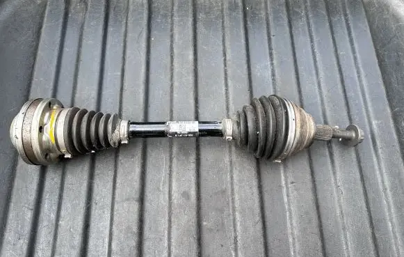 Volkswagen Touran III Front driveshaft 3Q0407271N 0300061198