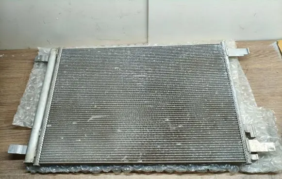 Volkswagen Golf VII A/C cooling radiator (condenser) 5Q0816411BC