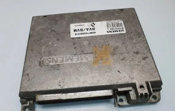 Renault Laguna I Engine control unit/module S101727104Q HOM7700860316