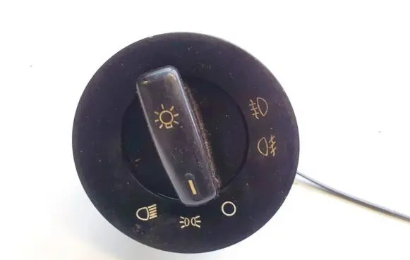 Skoda Octavia Mk2 (1Z) Light switch 36skv008