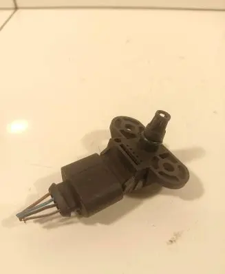 Audi A3 S3 8P Air pressure sensor 06B906051 17032AS7 0261230031