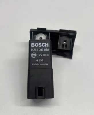 Skoda Superb B6 (3T) Glow plug pre-heat relay 038907281D 100113