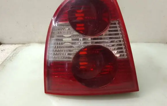 Volkswagen PASSAT B5.5 Rear/tail lights 3B5945095
