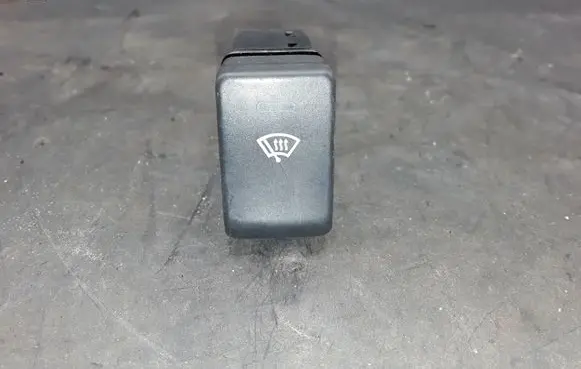 Lexus IS 220D-250-350 Windscreen/window heater switch NOCODE