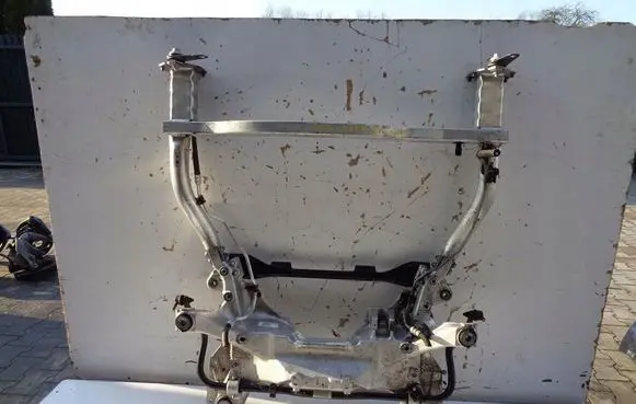 Peugeot 407 Front subframe