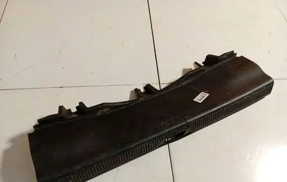 Skoda Octavia Mk2 (1Z) Other trunk/boot trim element 1Z9863485B